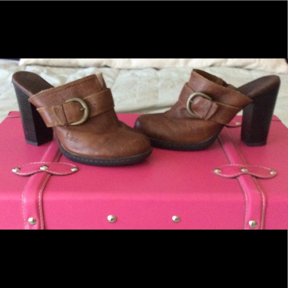 b.o.c mule styled heels